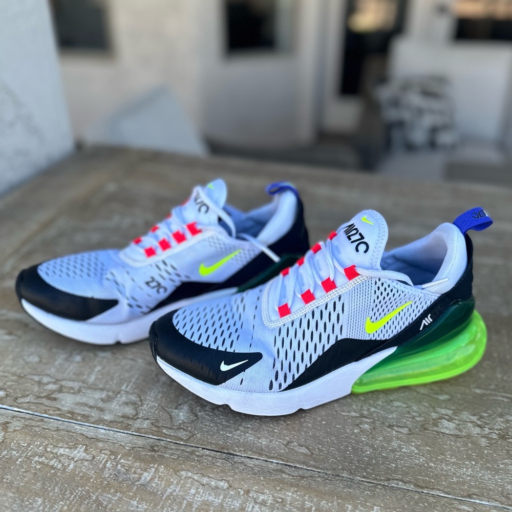 Women’s Nike Air Max 270 - 9.5